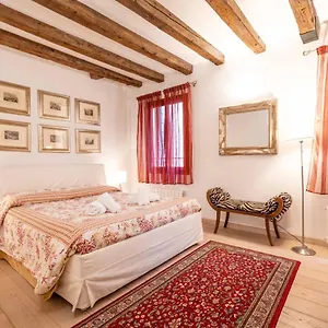 San Marco New Romantic Apartment Venice