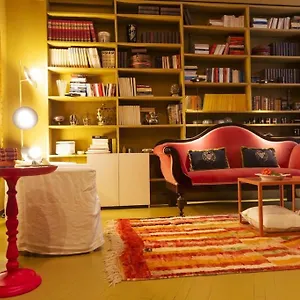Luxury Bohemian With Private Garden In Apartment Milan